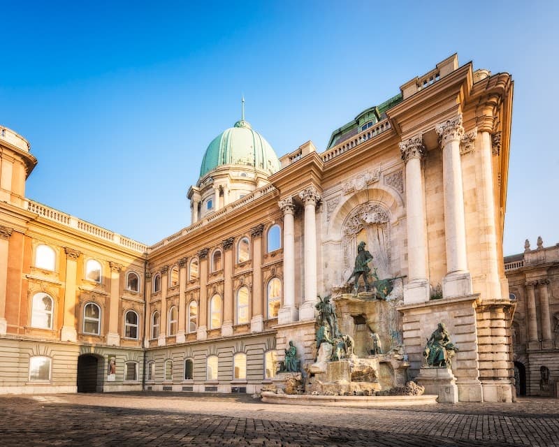 Budapest Bliss: Minimalist Culture & Cuisine