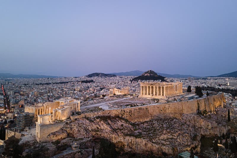 Budget Hotel in Koukaki (e.g., Acropolis Select–style)
