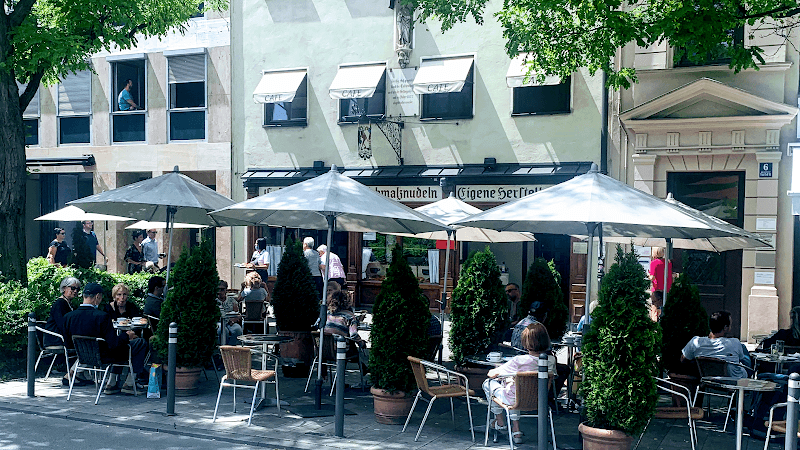Munich in a Day: Markets, Old Town, Wine, and Nightlife