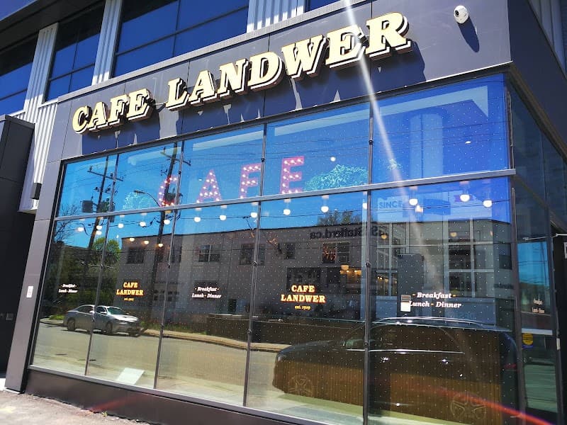 Cafe Landwer (University & Dundas)