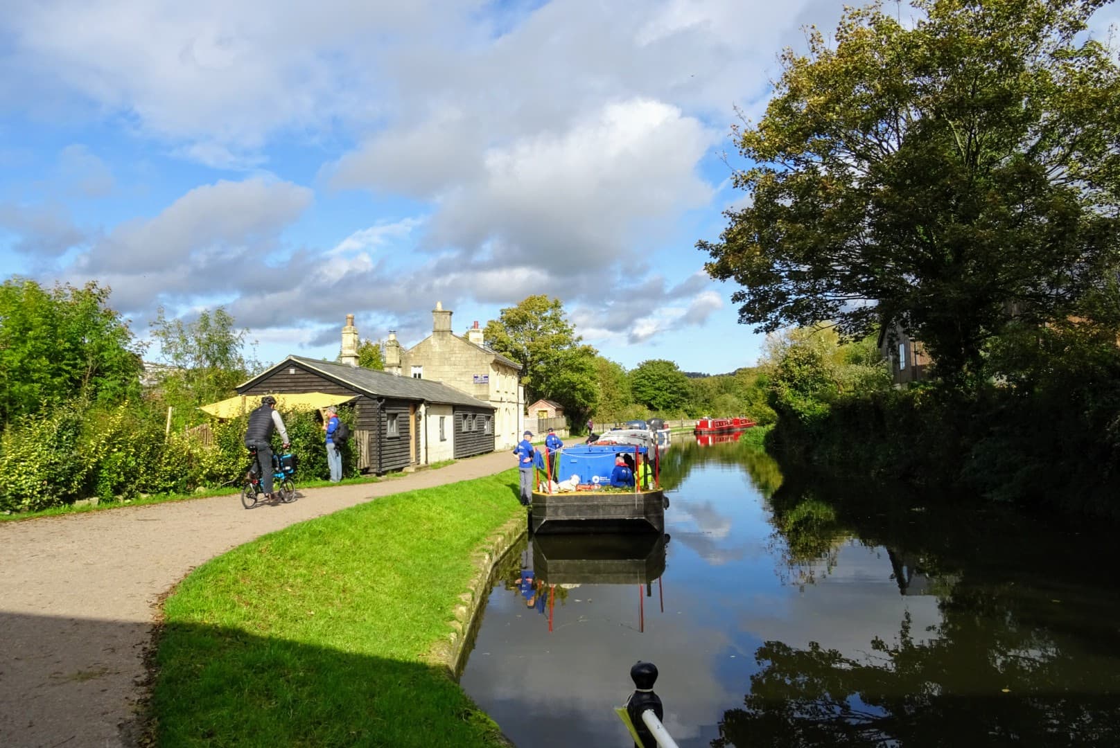 Canal Walk along Kennet & Avon Canal
