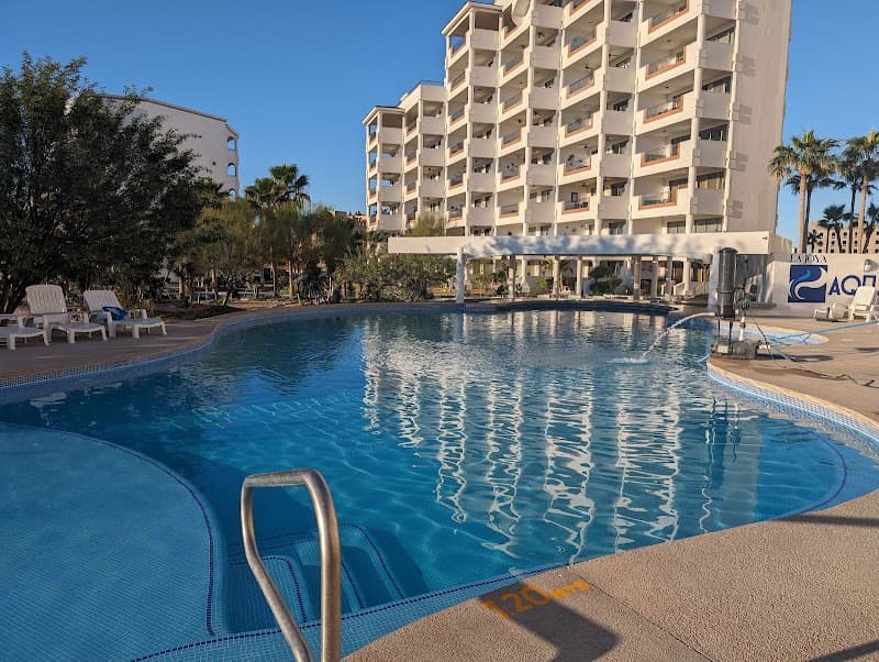 Casa Blanca Golf Villas