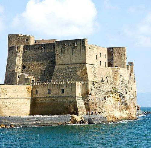 Castel dell’Ovo & Lungomare Caracciolo Walk