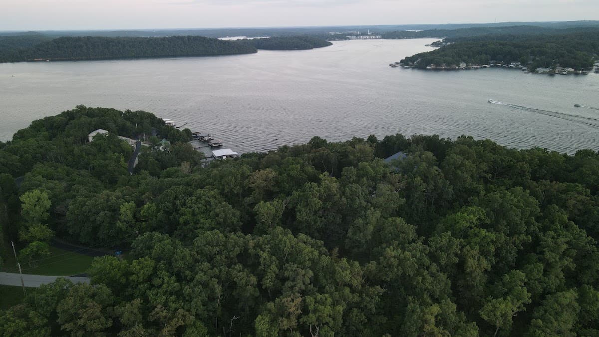 Lake of the Ozarks: Slow Lakeside Escape for Two