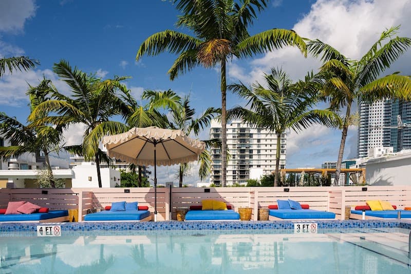 Catalina Hotel & Beach Club