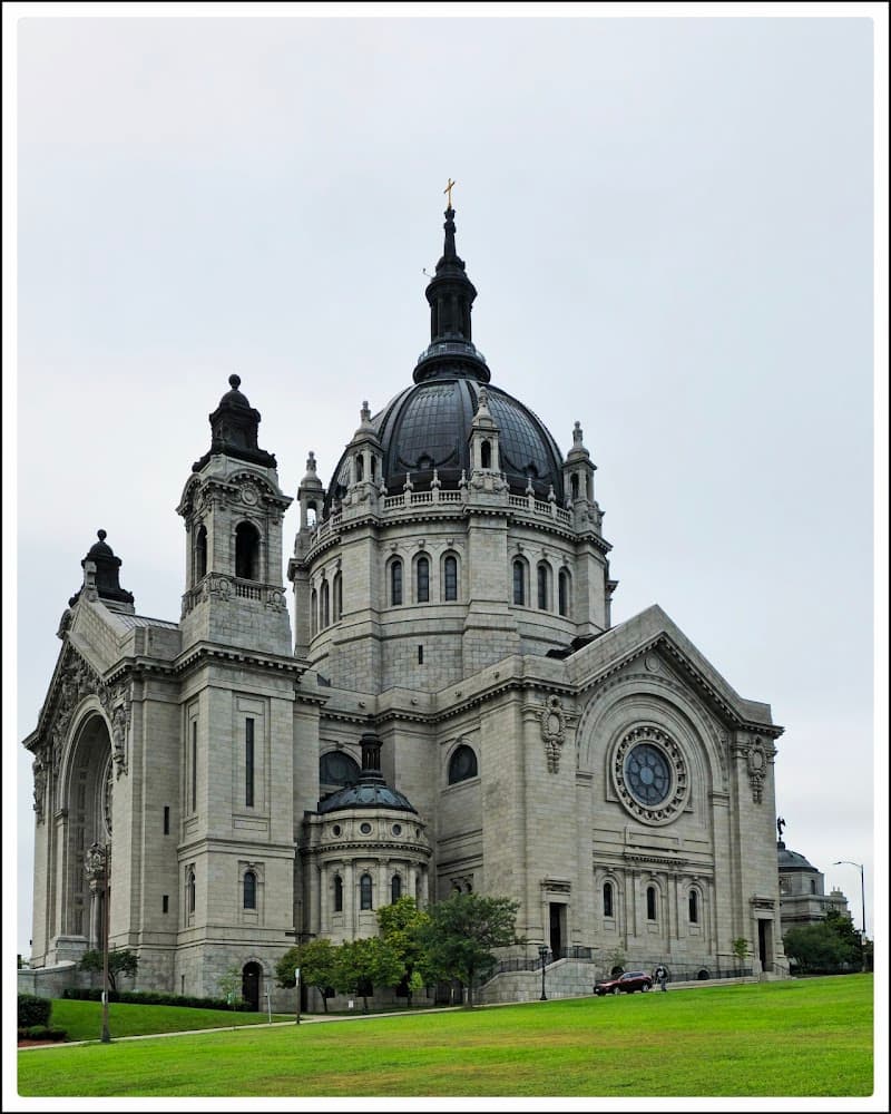 Cathedral of Saint Paul (Exterior & Grounds)