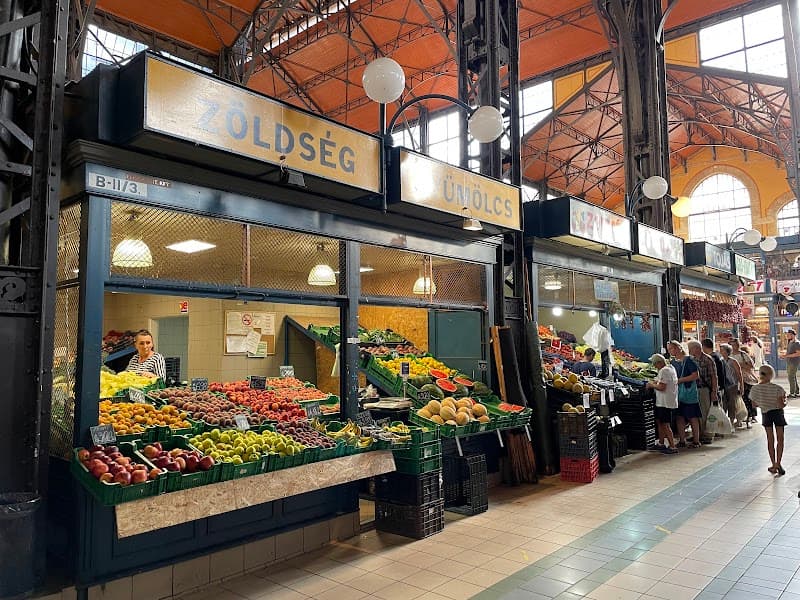 Adventurous Budapest: Hikes, Markets & Nightlife Bliss