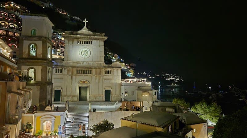 Chiesa di Santa Maria Assunta & Piazza