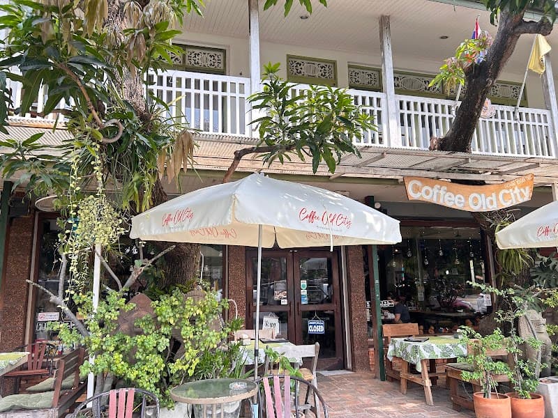 Family-Friendly Ayutthaya: Ruins, River Views, and Easy Fun