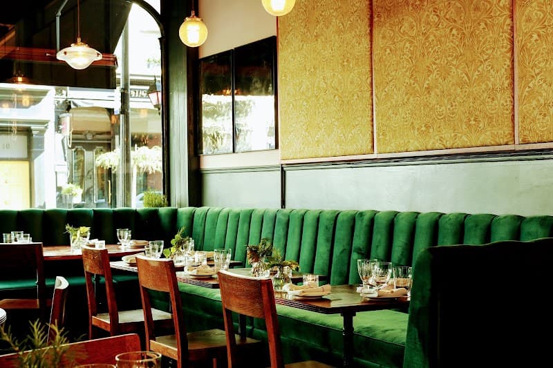 A Luxe London Weekend of Art, Wine, and Exceptional Dining