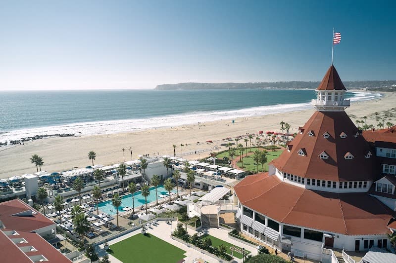 Coronado Beach & Hotel del Coronado Exterior