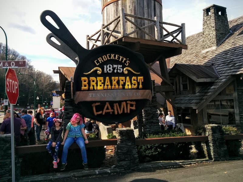 Crockett’s Breakfast Camp