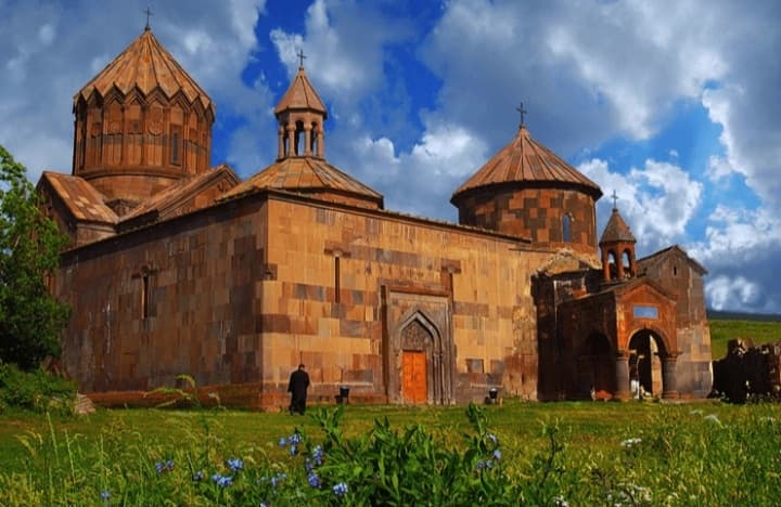 Day Trip to Harichavank Monastery