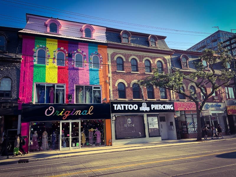 Downtown Free Explore (Queen West to Entertainment District)
