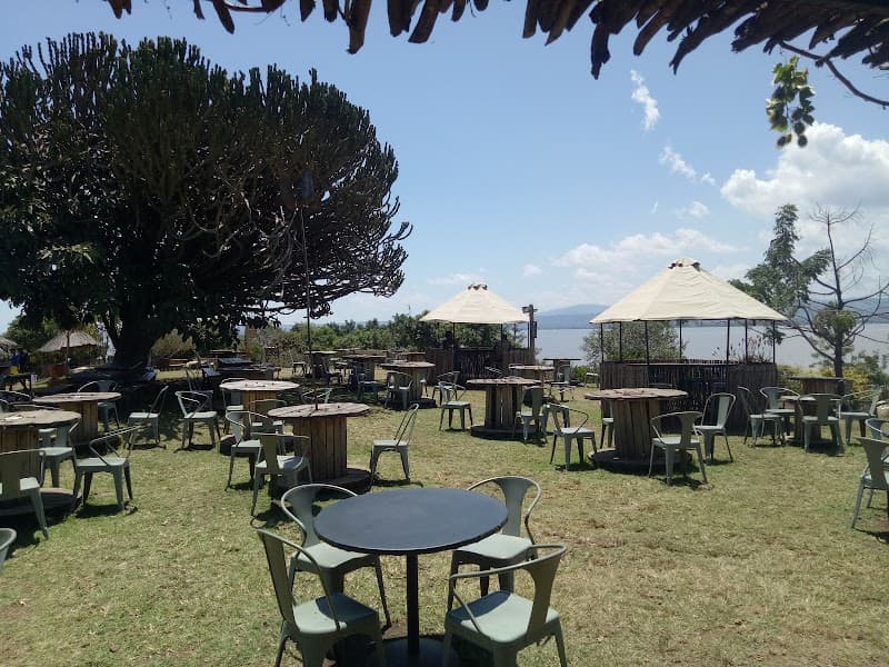 Romantic Jungle-Lakeside Weekend in Kisumu