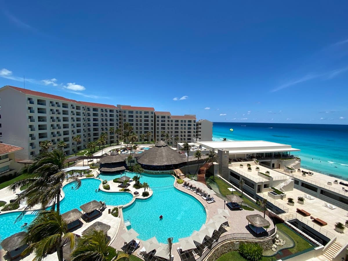 Emporio Cancun