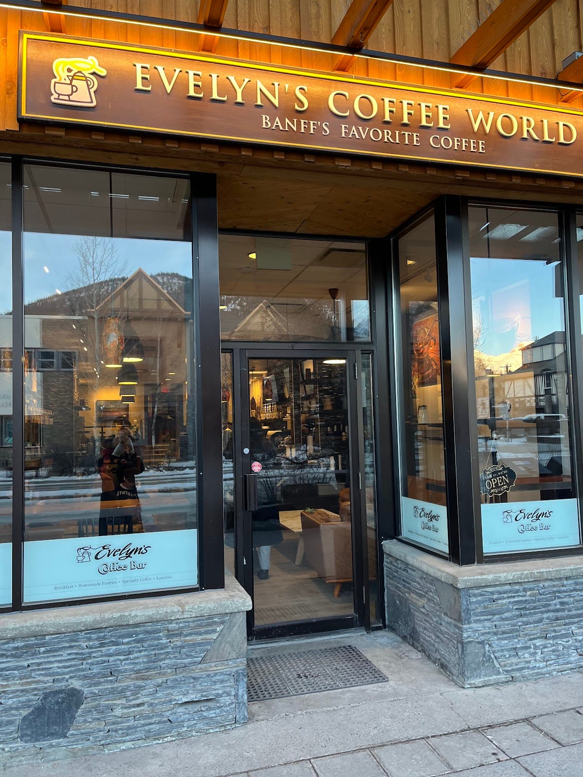 Banff Wilderness Romance: Hikes, Wildlife & Wine