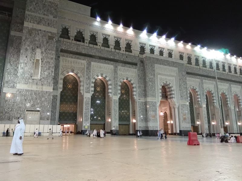 Evening Around the Haram Courtyards