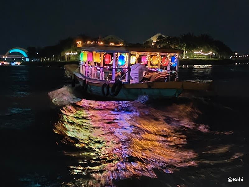 Evening Lantern Boat Ride on the Hoài River