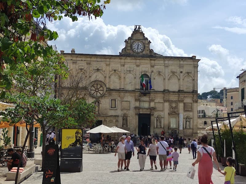 Evening Passeggiata along Via Ridola & Piazza Sedile