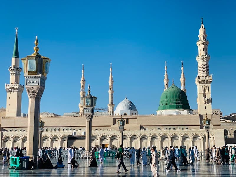Farewell Prayers at the Prophet’s Mosque
