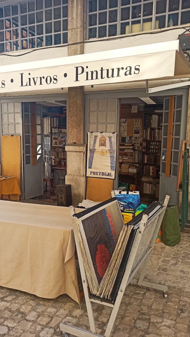 Feira da Ladra Flea Market