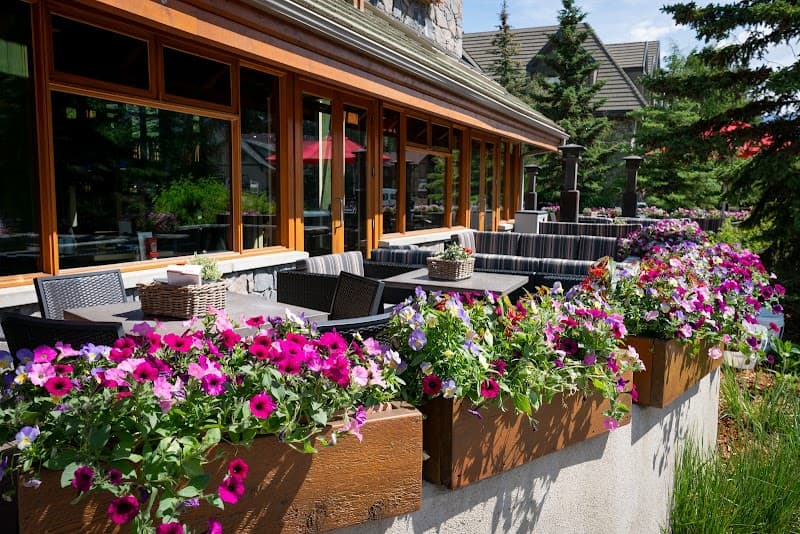Fox Hotel & Suites
