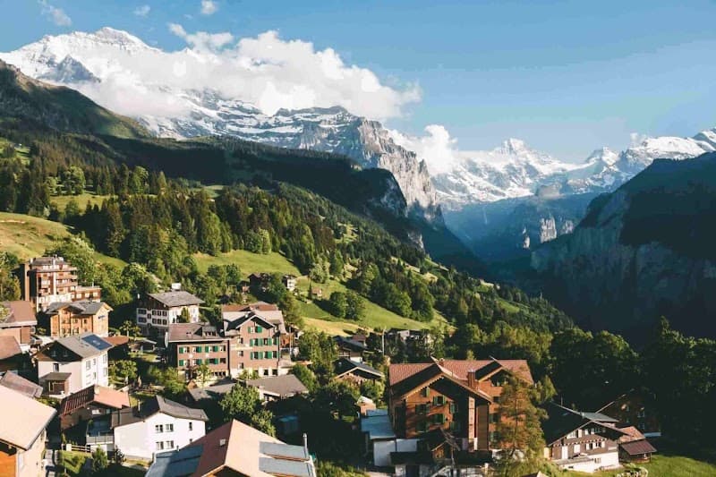 Free Explore in Lauterbrunnen or Wengen