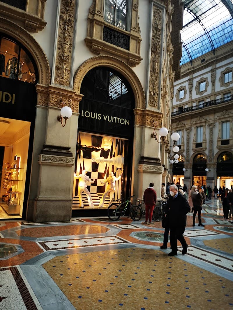 Galleria Vittorio Emanuele II & Brera Neighborhood Stroll