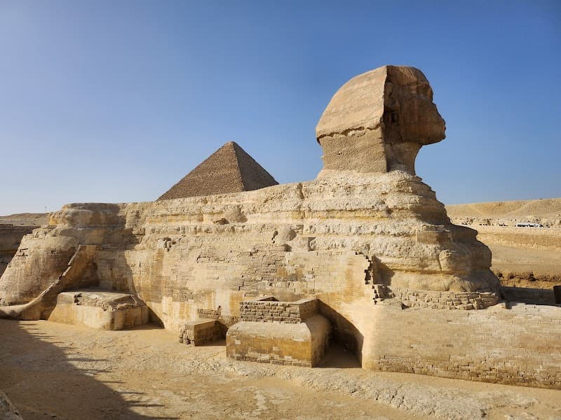 Giza Pyramids & Sphinx with Private Egyptologist