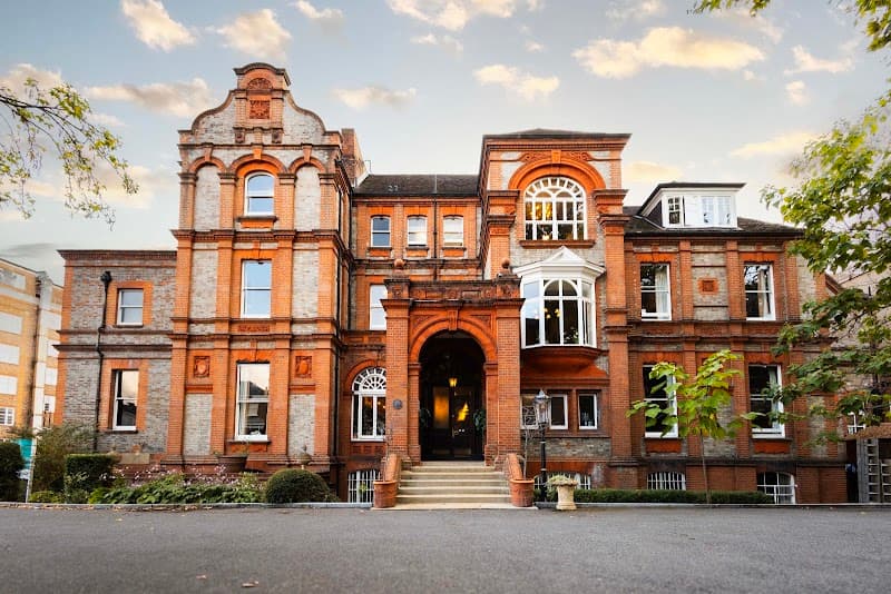Guglee Swiss Cottage