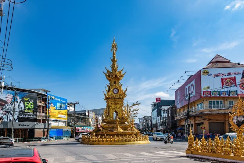 Chiang Rai Clock Tower & Free Explore Old Center