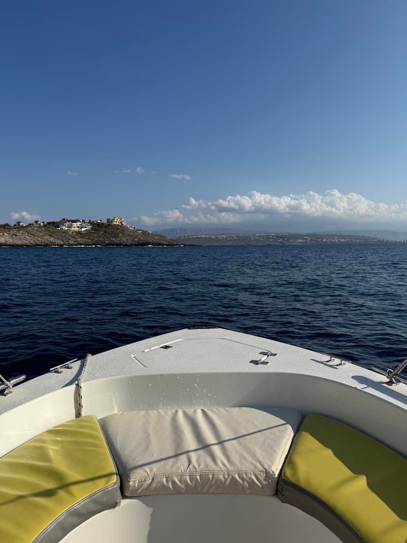 Harborfront Taverna, Chania Old Harbor