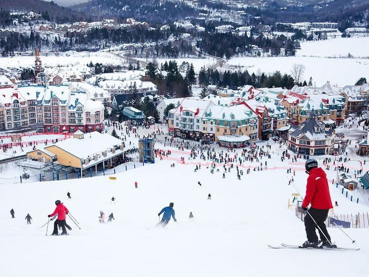 Helicopter Scenic Flight Over Mont-Tremblant