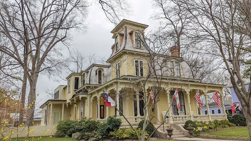 Historic Oakwood Neighborhood Walk