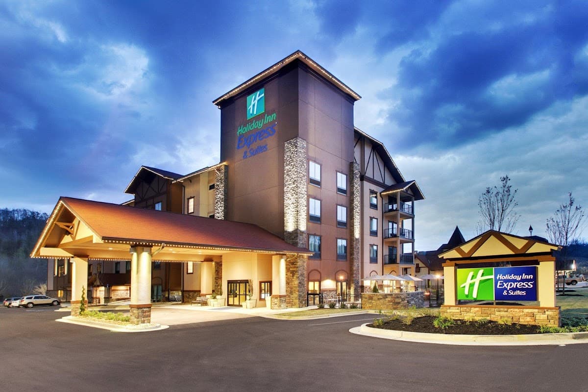 Holiday Inn Express & Suites Helen
