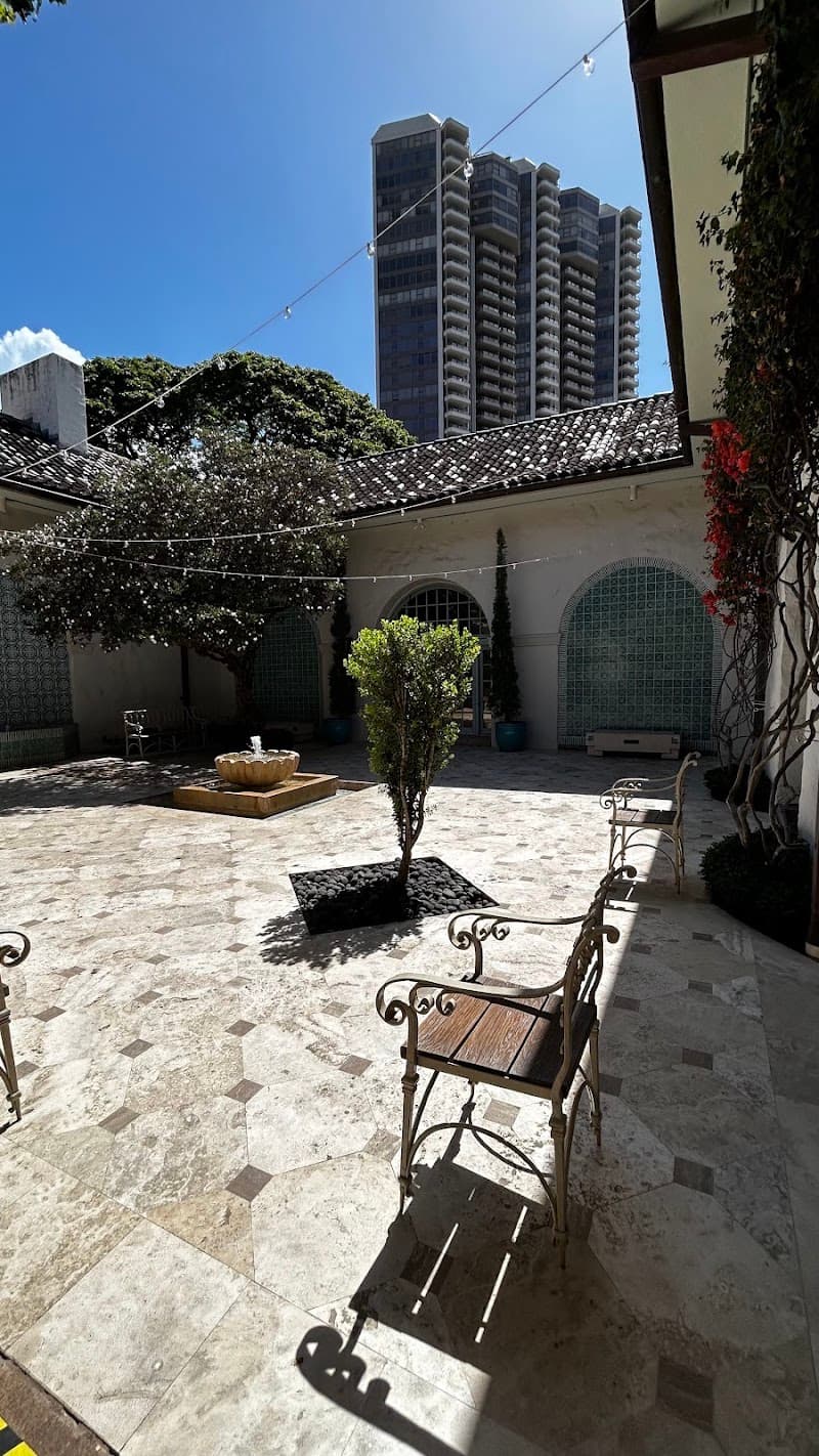 Honolulu Museum of Art Café (or on-site dining option)