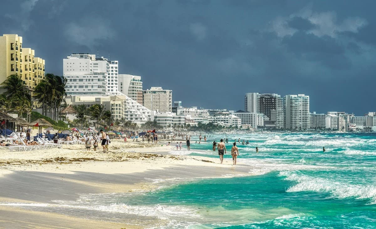 Hotel Zone Beach & Pools
