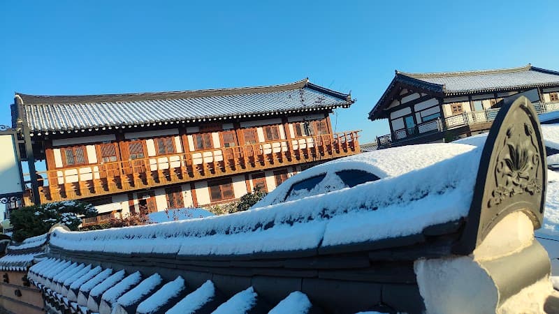 Hwangnam-guan Hanok Guesthouse