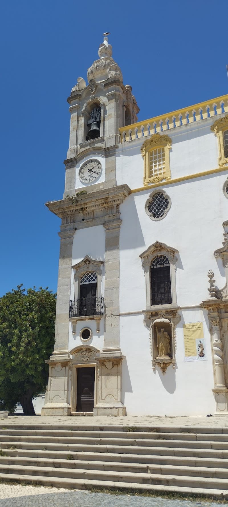 Igreja do Carmo and Chapel of Bones