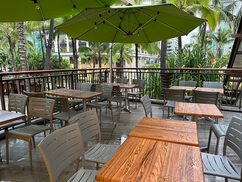10 Slow Days in Honolulu: Family Beaches, Culture & Local Flavor