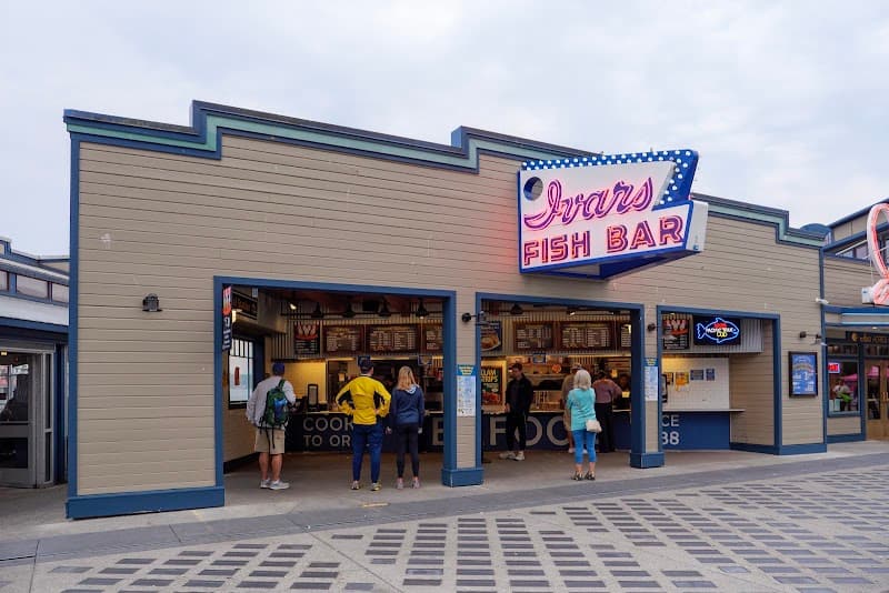 Ivar’s Fish Bar (Pier 54)