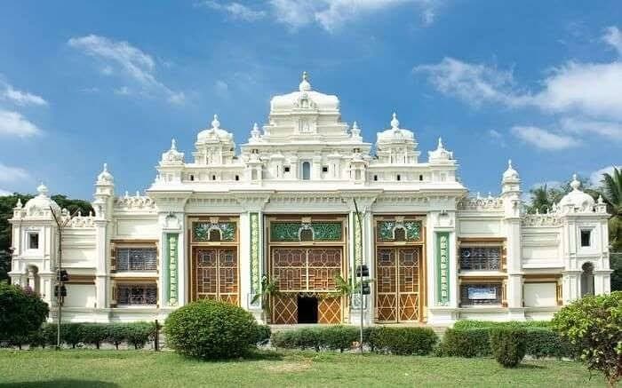 Jaganmohan Palace & Art Gallery