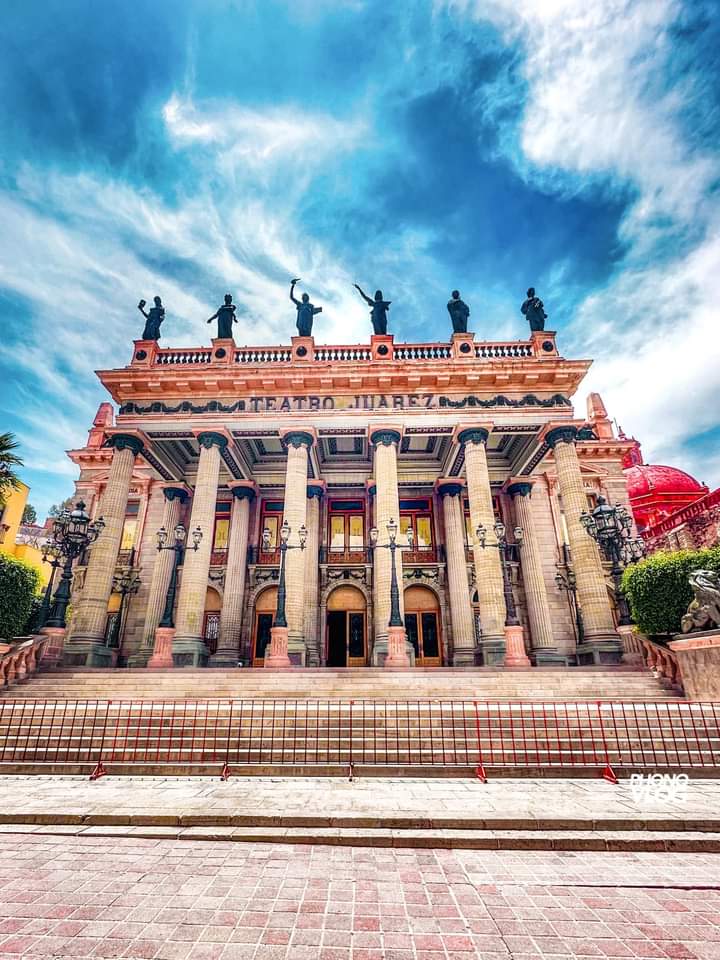 Wild Hills & Hidden Alleys in Colorful Guanajuato