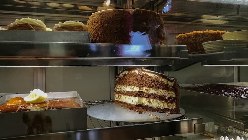 Athens Bites & Sips: A Delicious Day Under the Acropolis