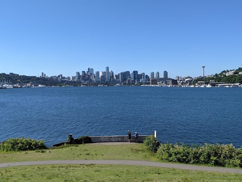 Kayak or SUP on Lake Union