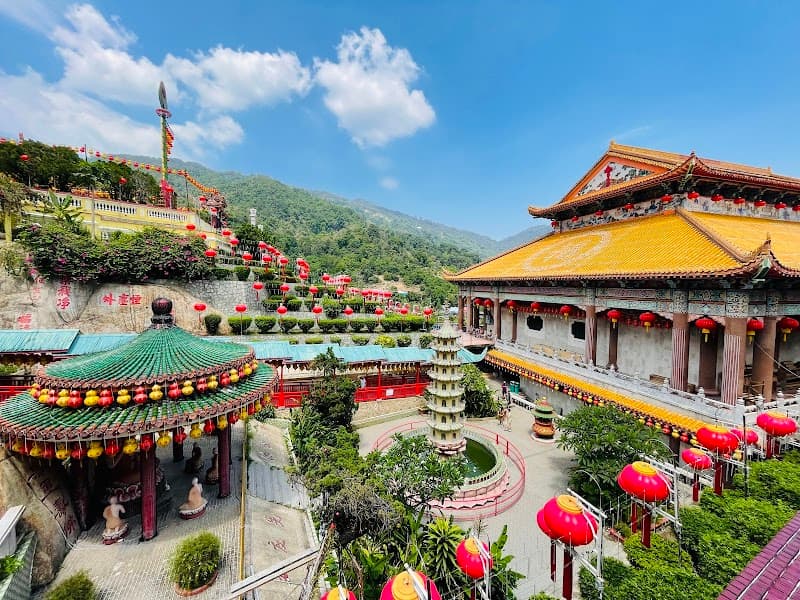 Kek Lok Si Temple Area Halal Stalls