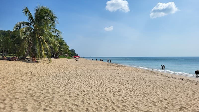 Klong Nin Beach Free Explore