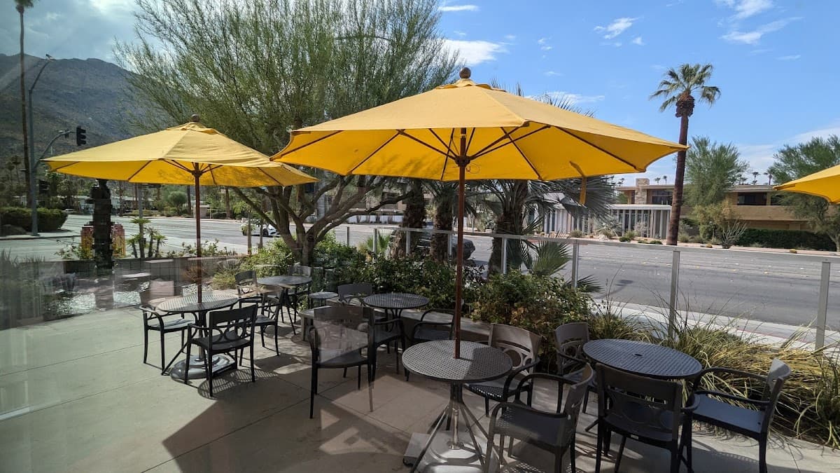 Relaxed Romance in Palm Springs: 7 Days of Desert Bliss