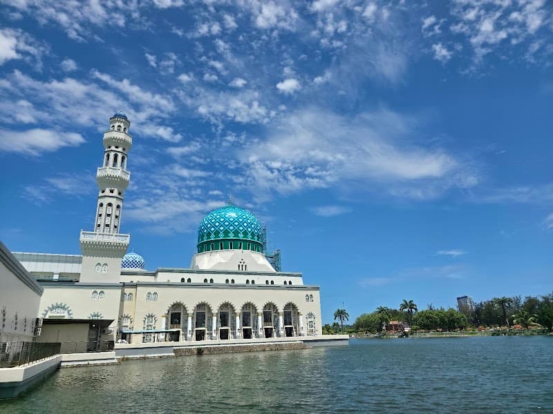 Kota Kinabalu City Mosque Exterior Visit